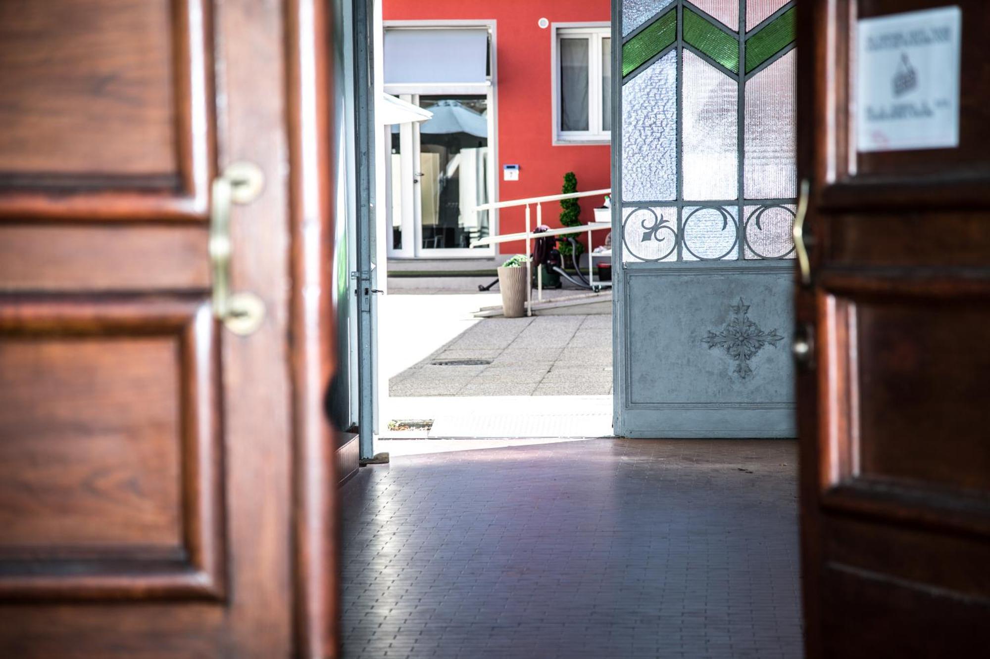 Guest House Turin Metro Young Turim Exterior foto